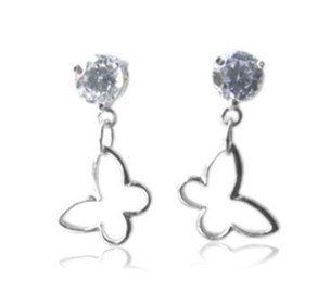 Fashionable silver earring